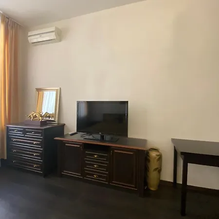 אורחן Next To Deribasivska