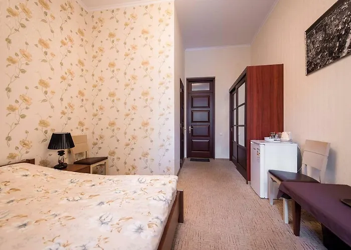 宾馆 Next To Deribasivska 敖德萨