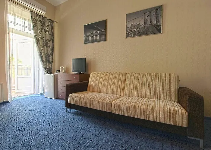 Next To Deribasivska *