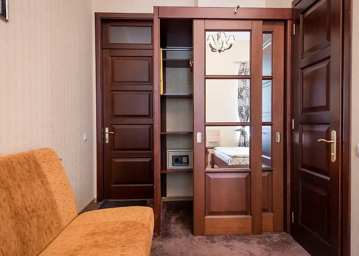 Next To Deribasivska 敖德萨