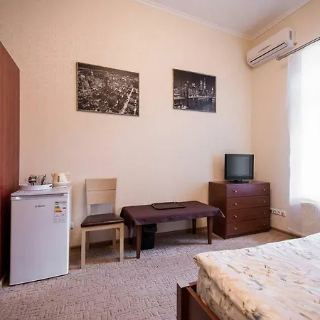 Next To Deribasivska Мініготель *